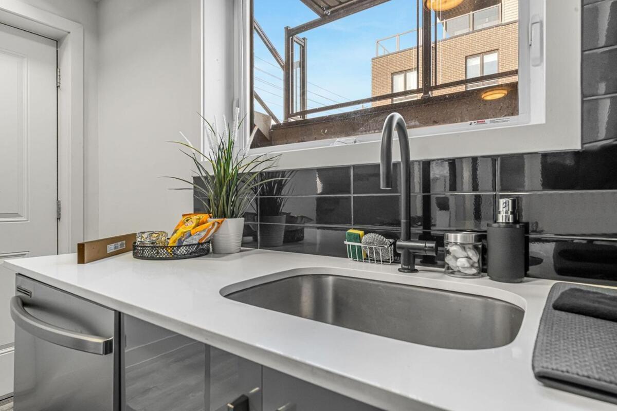 New Stylish 1br With Bbq And Situated Close To The Falls And Sleep 4 Guests *