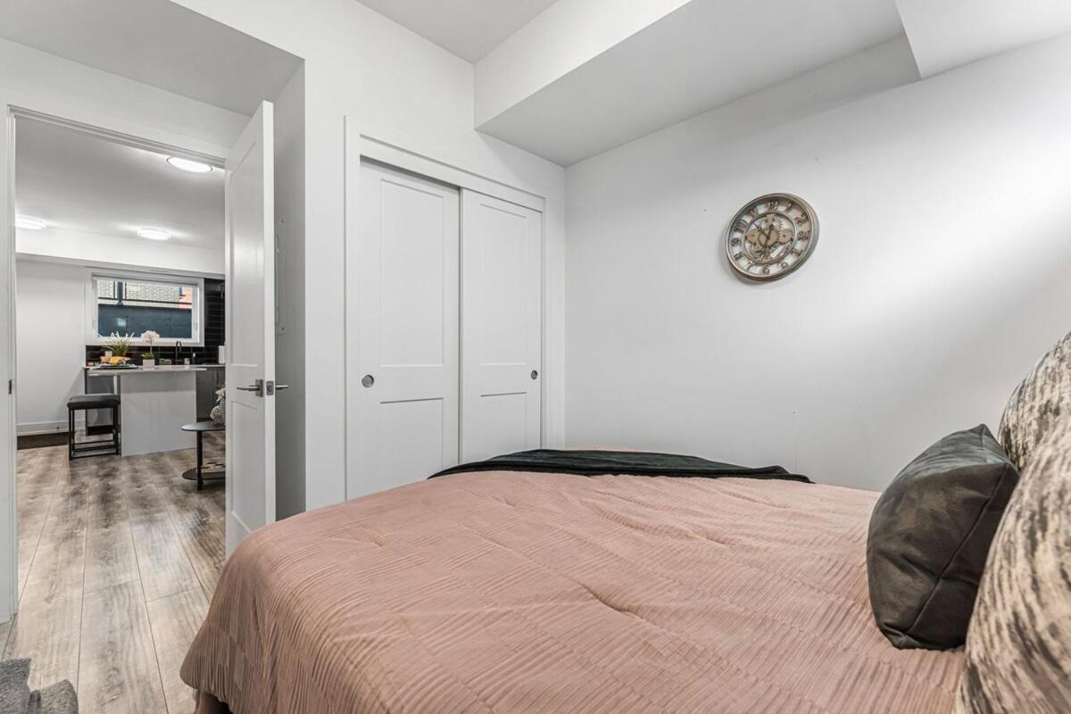 Apartment New Stylish 1br With Bbq And Situated Close To The Falls And Sleep 4 Guests