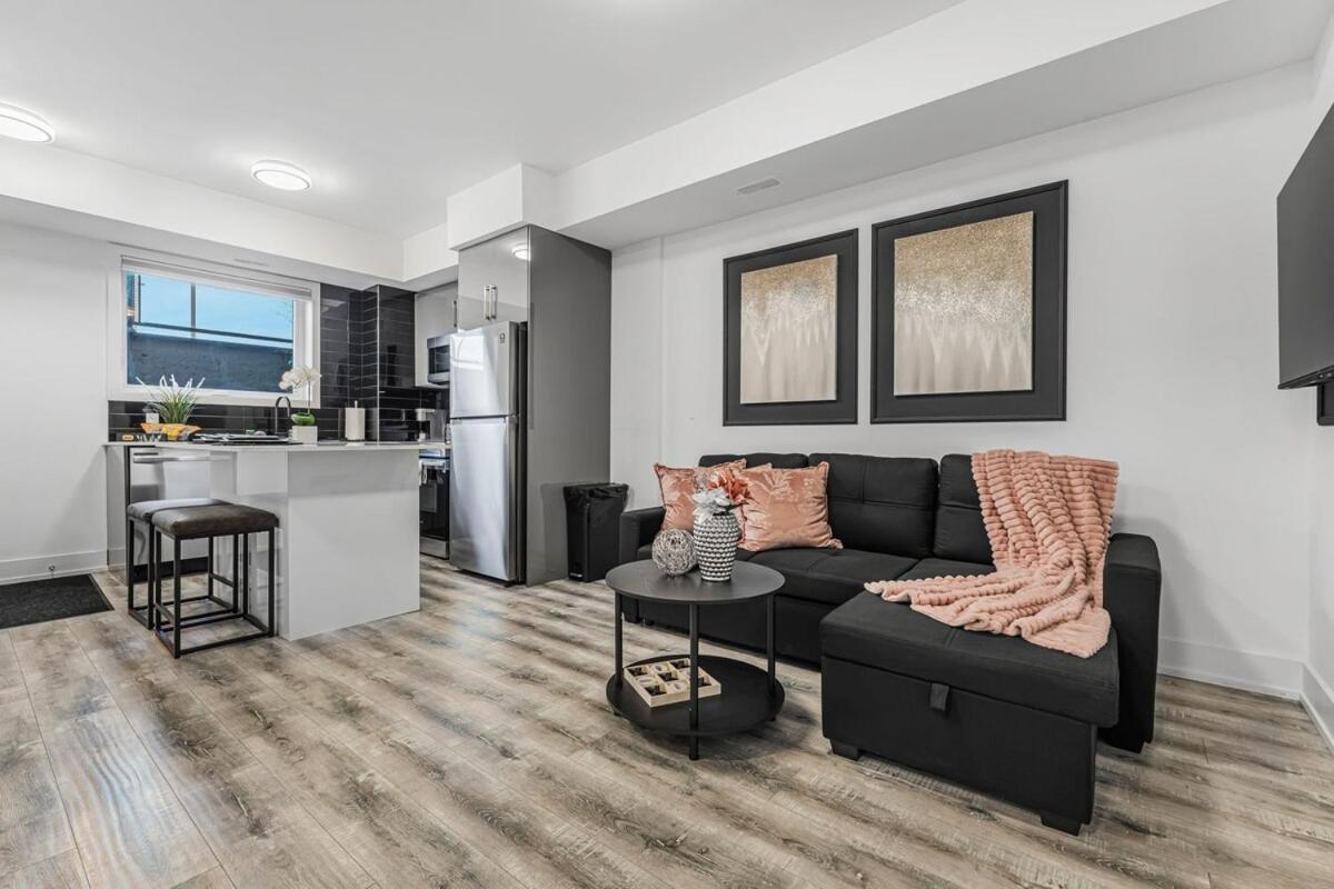 New Stylish 1br With Bbq And Situated Close To The Falls And Sleep 4 Guests *